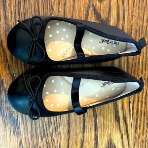 Cat and Jack girls black dress shoes - size 8